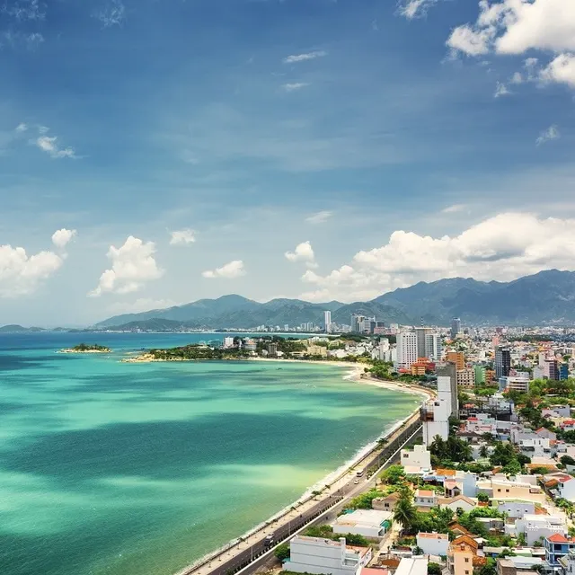 Biển lúc sáu giờ