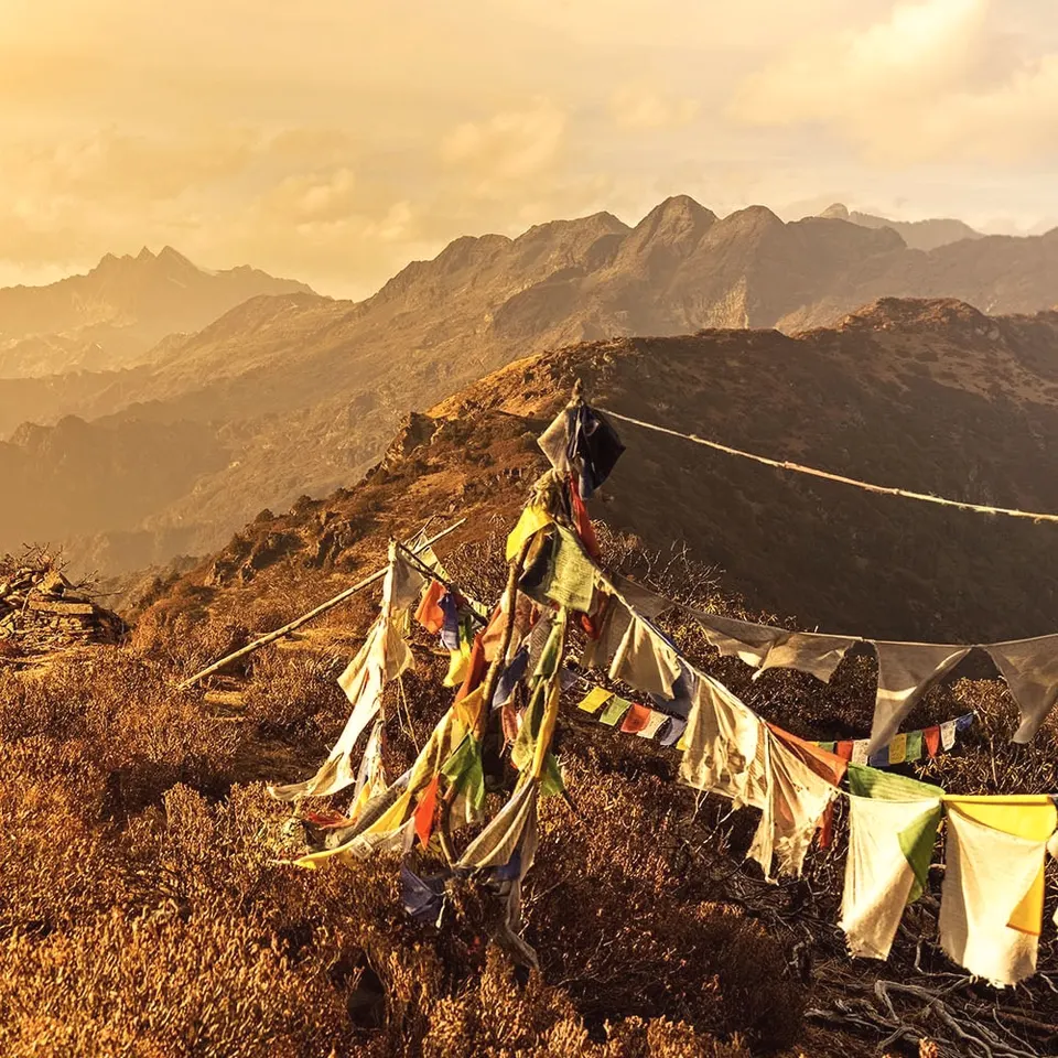 Hạ cánh xuống thung lũng Paro