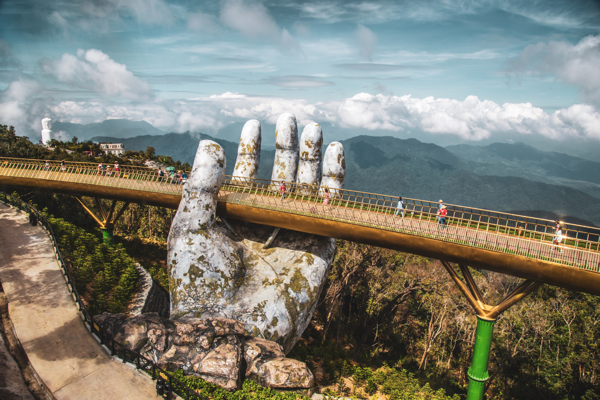 DAY 7: A WALK ON THE GOLDEN BRIDGE | Da Nang → Ba Na Hills → Hoi An (B/L/-)